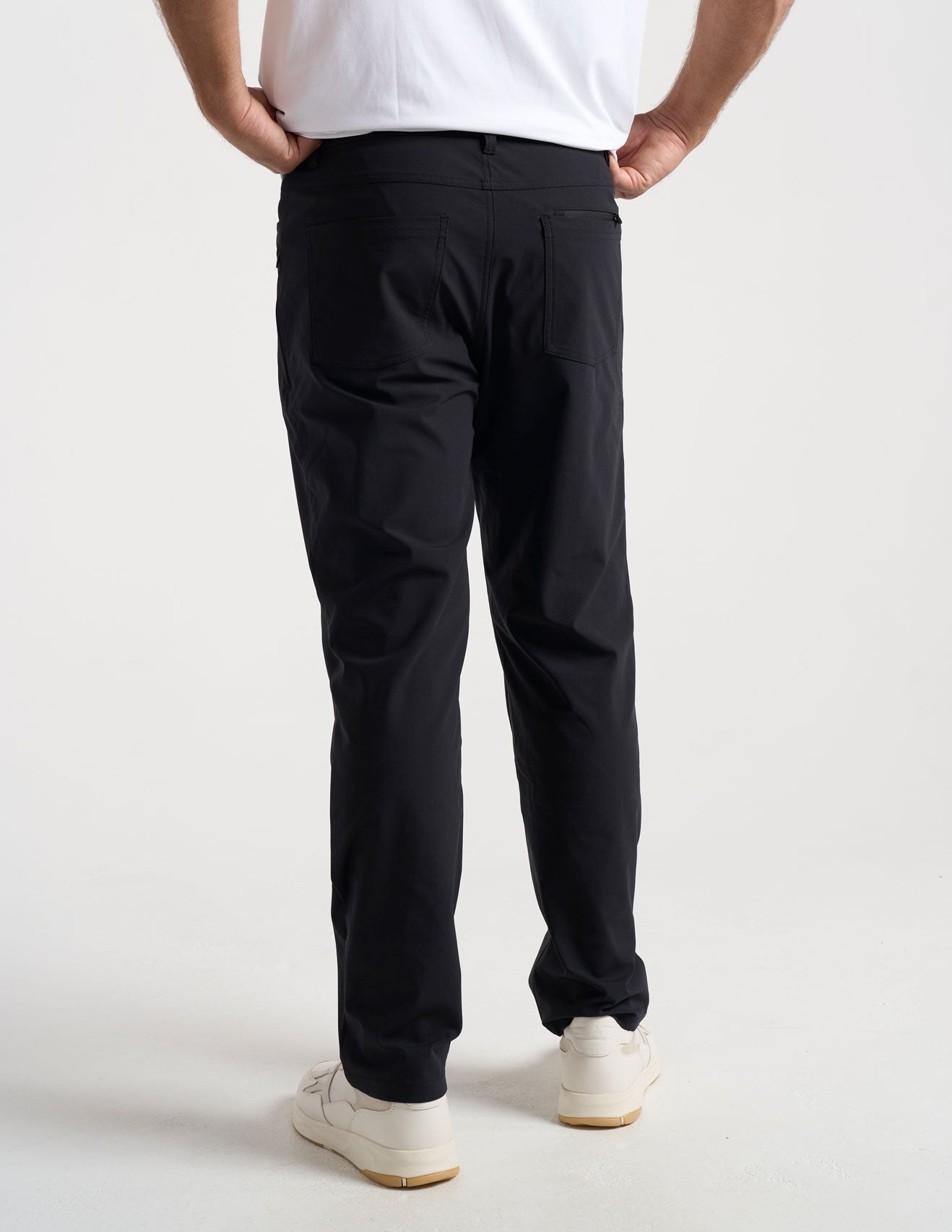 5-Pocket Tech Pants - Black - Relaxed Fit